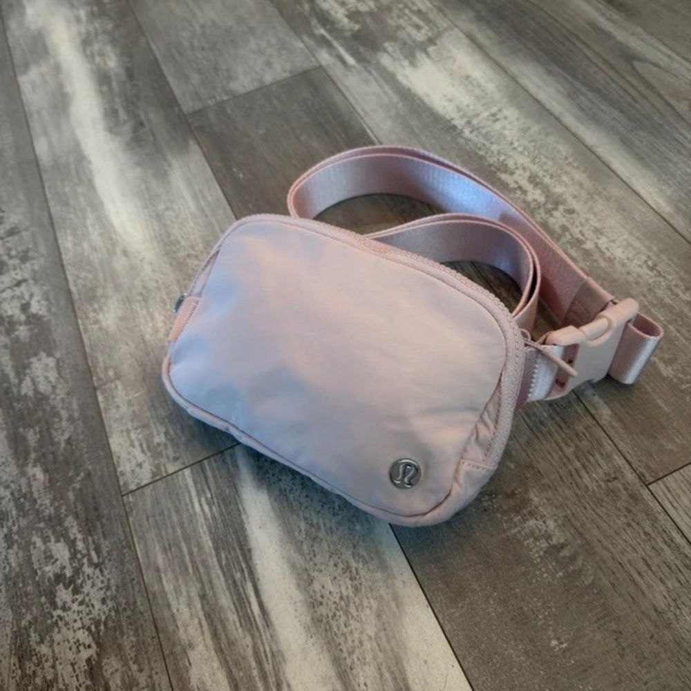 lululemon athletica Blush Pink Compact Crossbody Bag - Picture 3 of 5